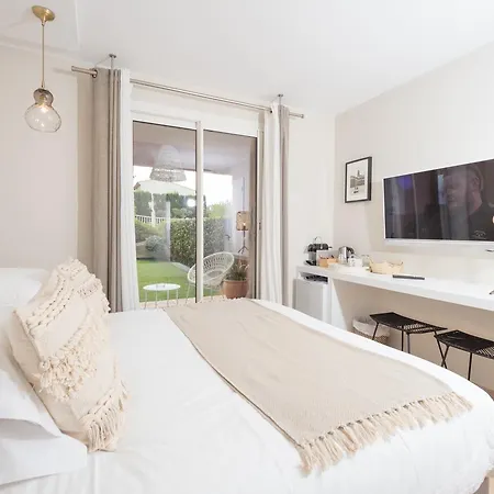 10 & 11 By Des Lices *