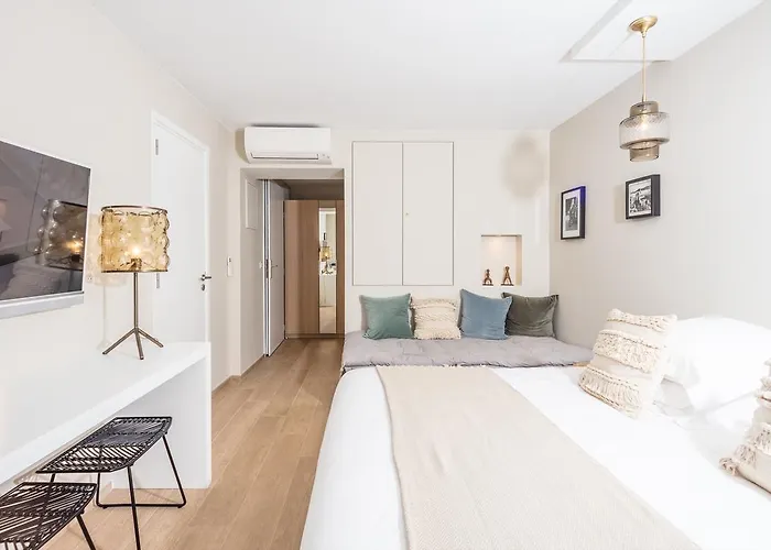 10 & 11 By Des Lices Saint-Tropez